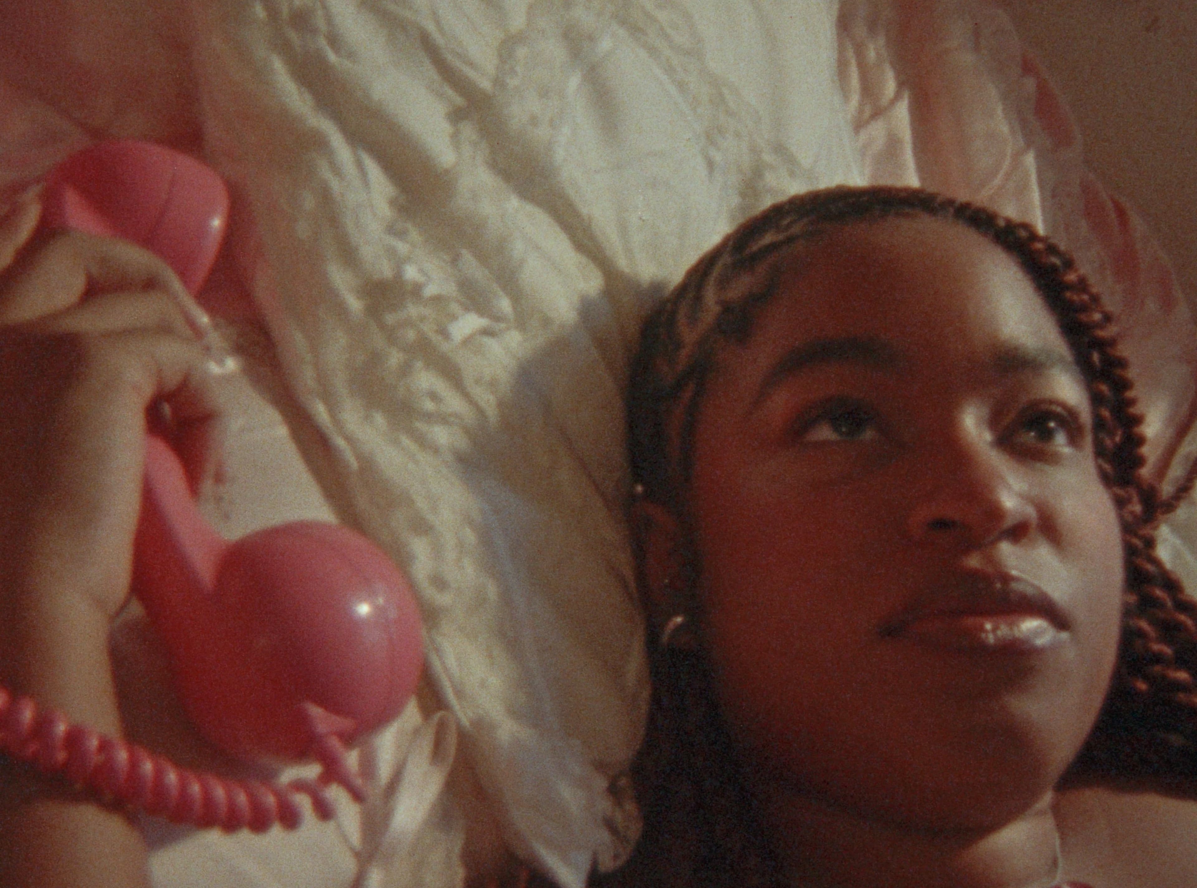 Naomy Vissolela - Atende o Telefone still 5