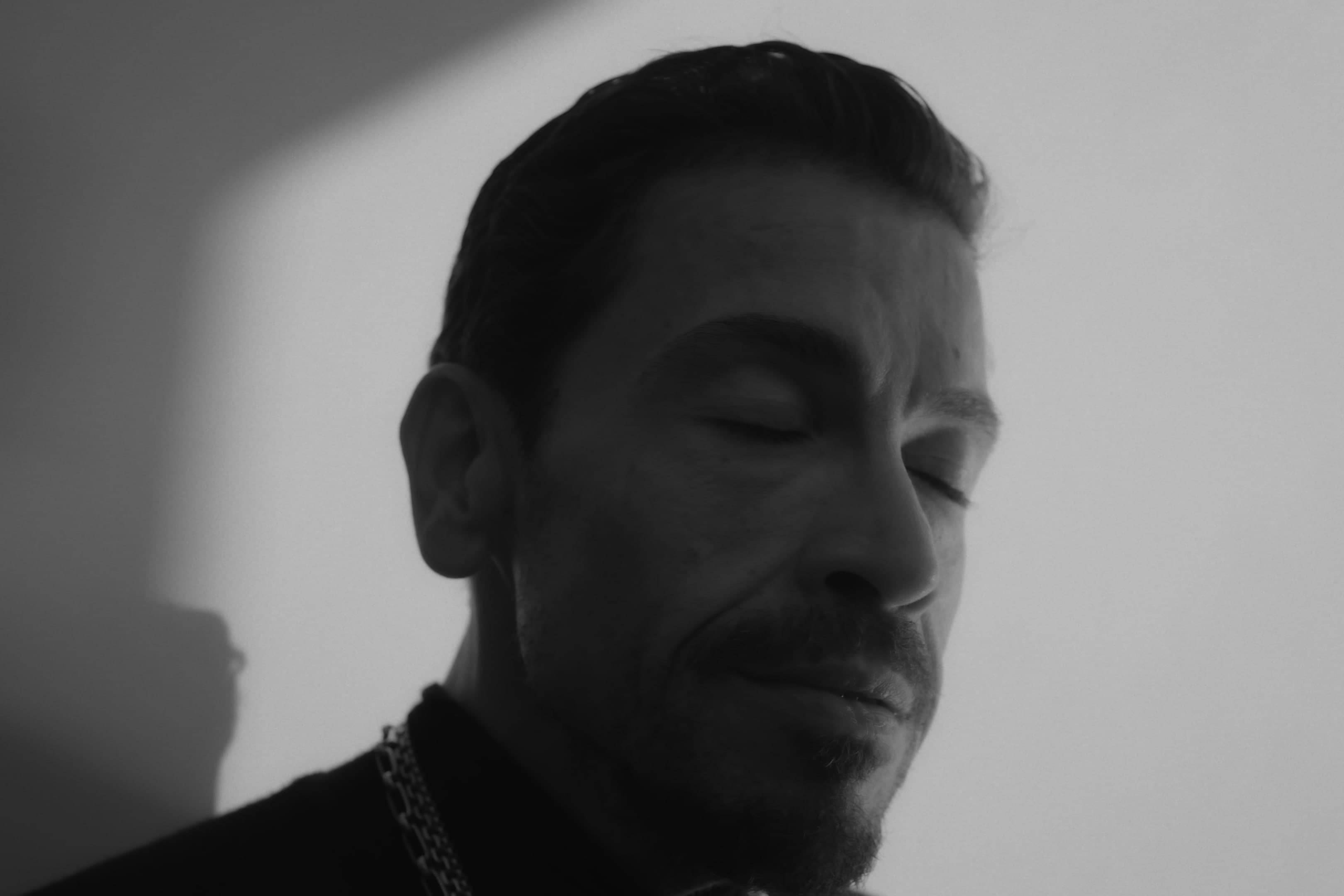 Ricardo Ribeiro feat Ana Moura - Maré still 10