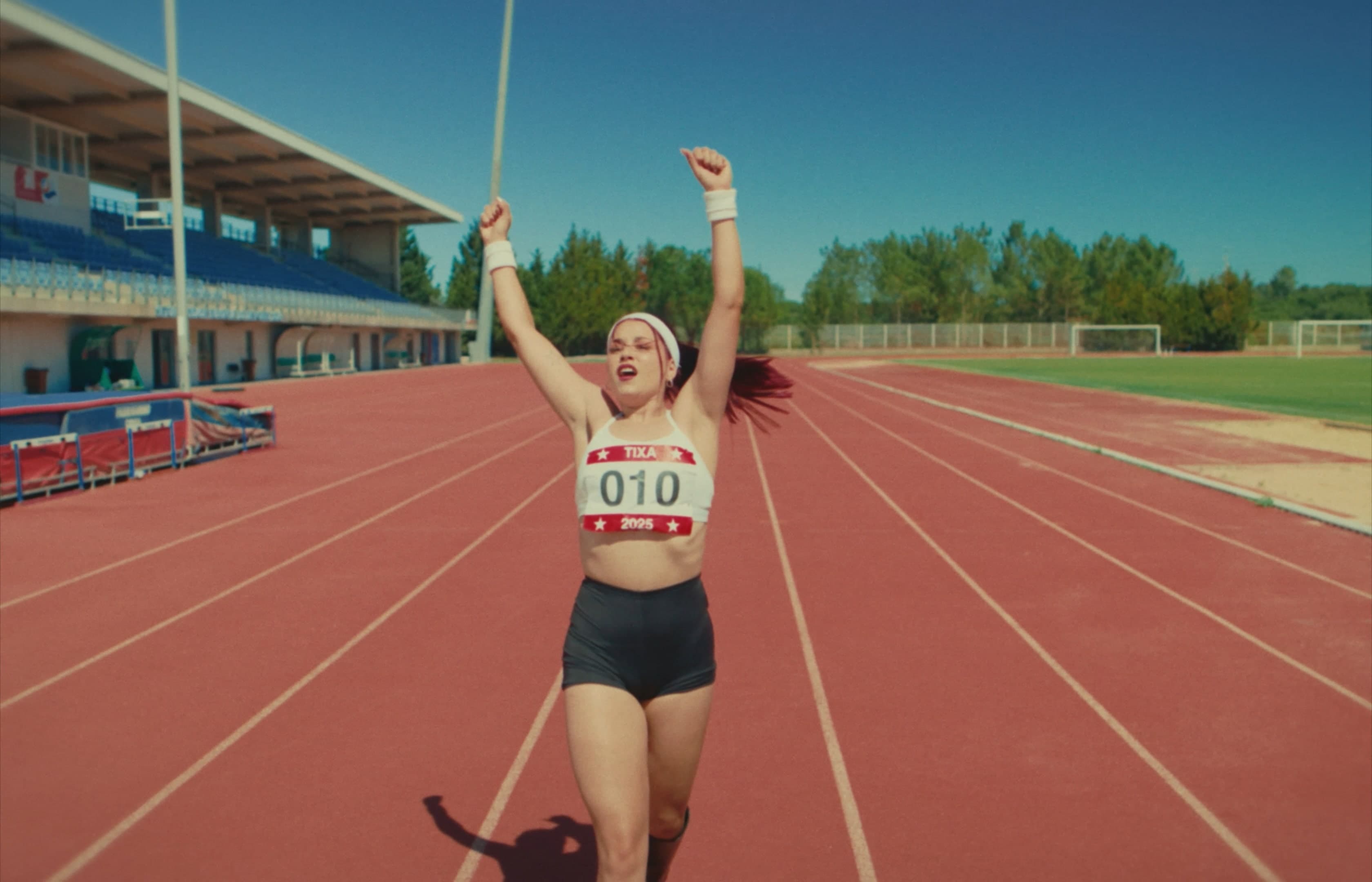 TIXA - DIFERENTE still 5