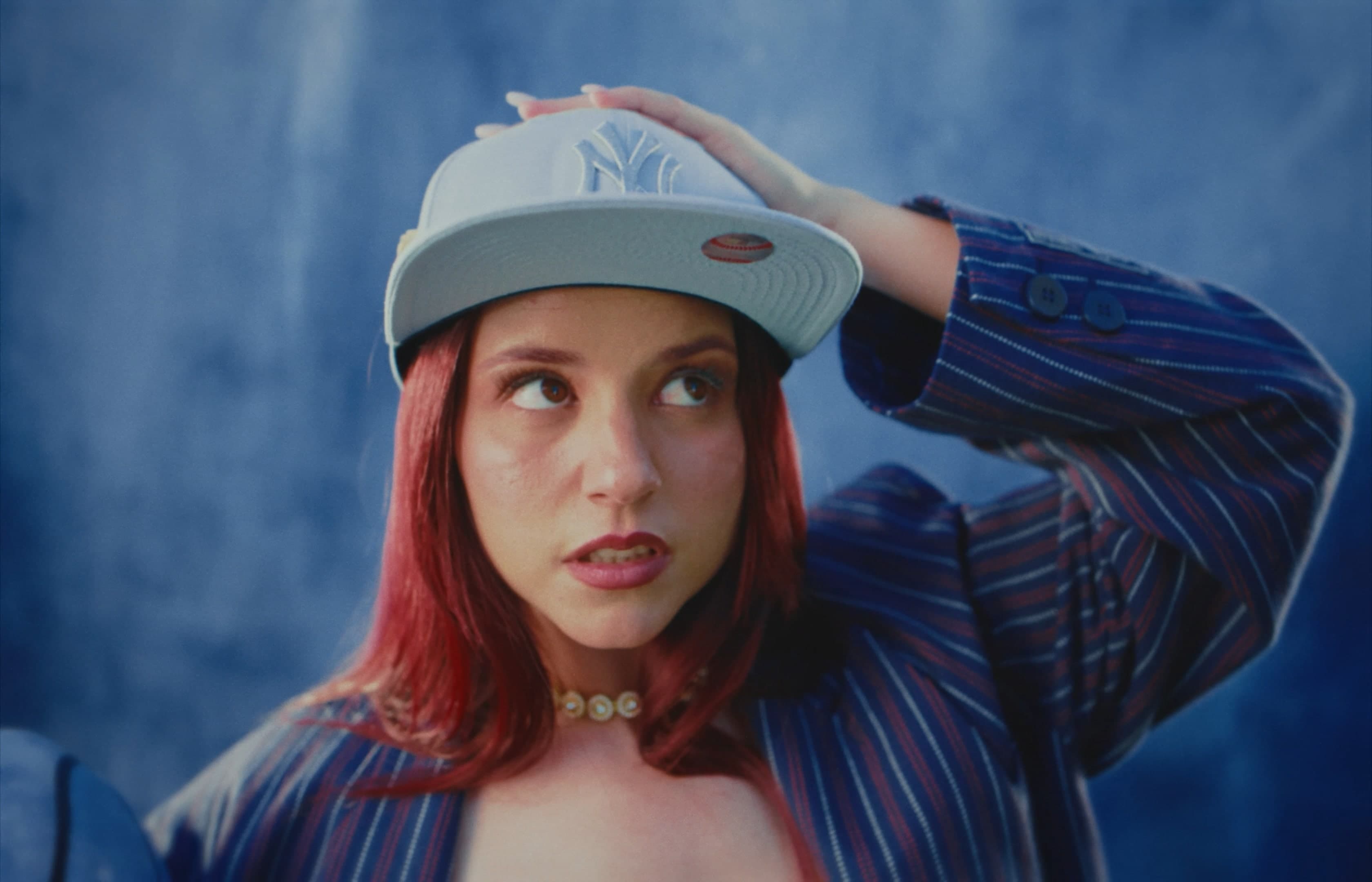 TIXA - DIFERENTE still 10